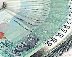 Ringgit falls most in Asia with oil reversal